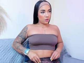 farahstone's CamSoda show and profile