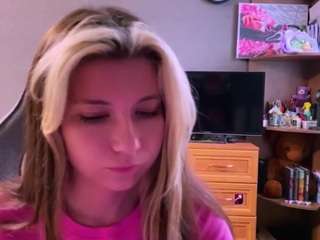 Herlindavanvuren's cam show statistics and live stream
