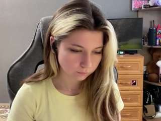 herlindavanvuren's CamSoda show and profile