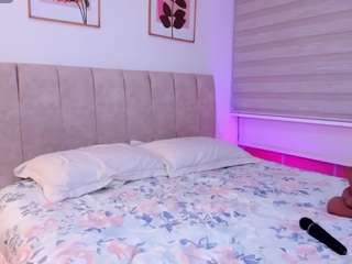 imsofiaglow Live Webcam on CamSoda