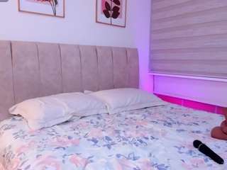 imsofiaglow Live Webcam on CamSoda