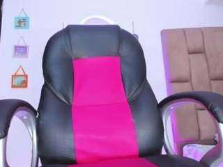 isabela-lovestore live webcam show