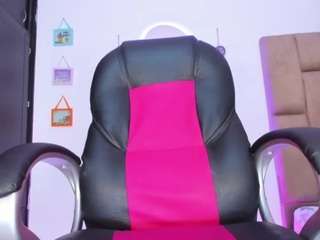 isabela-lovestore live webcam show