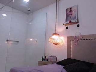 jakykihman's CamSoda show and profile