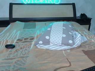 le modèle lstfl-wizard est en webcam porno dans un show sur le site camsoda, il possède les tags suivants: anal toys,armpits,white,uncut,spank,smoking,roleplay,rimming,orgasm,muscular,milk prostate,jerk off,green eyes,facial piercings,drinking,daddy,cockring,car,brutal,big cock