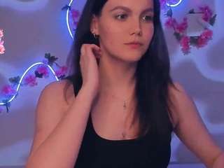 Este modelo está en vivo ahora. scottiephomsoukha