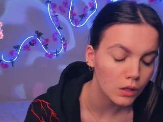 Dieses Model ist jetzt live. scottiephomsoukha