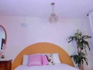 alinasimmons Live Webcam on CamSoda