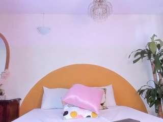 alinasimmons Live Webcam on CamSoda