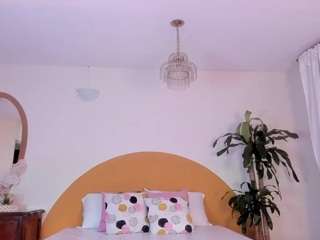 alinasimmons live cam profile