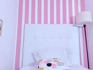 AlinaSimmons live cam