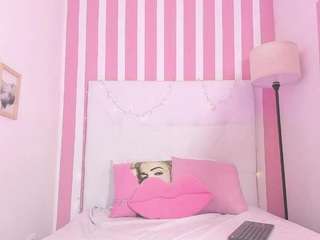 alinasimmons Live Webcam on CamSoda