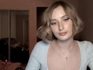 hienleggans Live Webcam on CamSoda