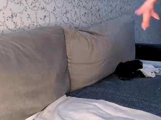 HienLeggans live webcam show