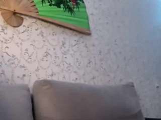 HienLeggans live webcam show