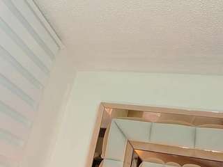 imyours01's CamSoda show and profile