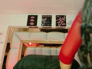 imyours01 live cam preview