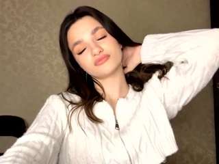 nikipetrosino Black hair live webcam