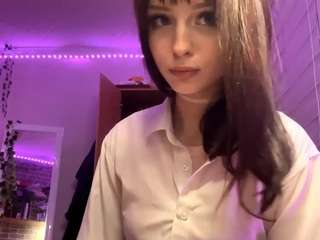 rosalievasseur's CamSoda show and profile