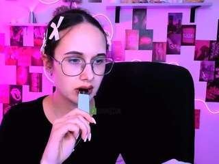 tender-louise webcam