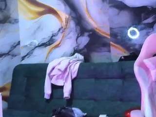 weirdsativa, female webcam model,  years old, on live webcam