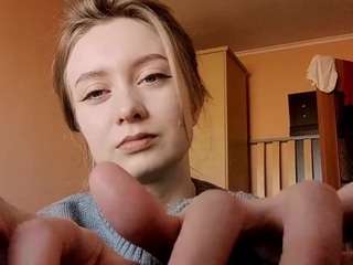 angiedyen's CamSoda show and profile