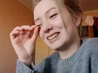 angiedyen's CamSoda show and profile