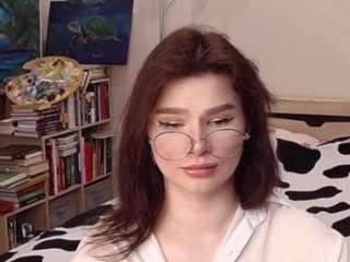 bbj-one's CamSoda show and profile