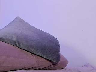 Live webcam model isabella-monroe on Soda Cams