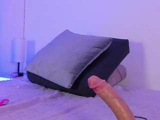 isabella-monroe Live Webcam on CamSoda