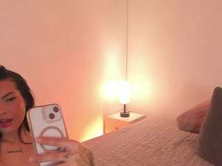 isabella-monroe webcam