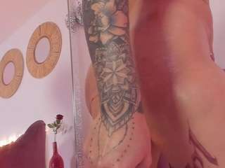 isabella-monroe Live Webcam on CamSoda
