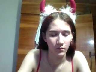 Live cam show with LilianPaschel