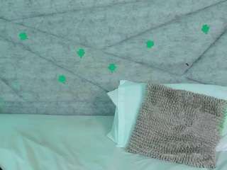 Rouss Squirter and Spitter