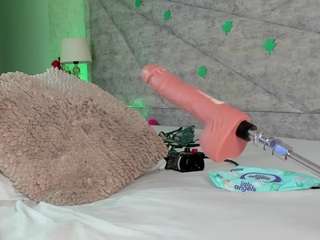 Rouss Squirter and Spitter