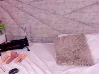 Rouss Squirter and Spitter