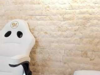 annie-shine live webcam show