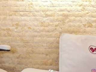 annie-shine webcam model