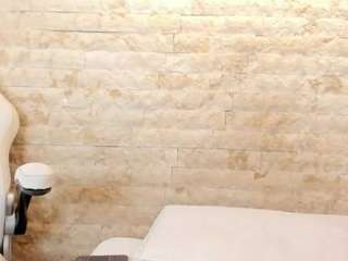 le modèle annie-shine est en webcam porno dans un show sur le site camsoda, il possède les tags suivants: ass,black hair,twerk,tattoos,squirter,skinny,sex toys,pussy,orgasm,no smoking,no drinking,milf,lingerie,doggy style,dildo or vibrator,deepthroat,cowgirl,brown eyes,blowjob,big tits