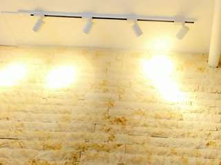 Annie-Shine live cam preview
