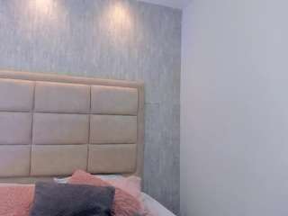 ariaamoon Sex Cam Show