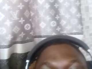 bigsizenylon Live Webcam on CamSoda