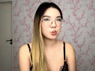 kandygelfo Live Webcam on CamSoda