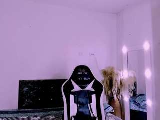 karoline-miss Sex Cam Show