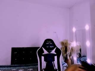 karoline-miss Sex Cam Show