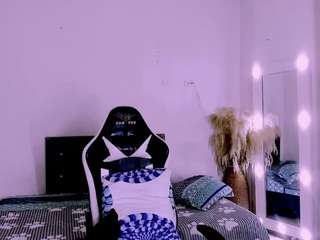 karoline-miss Sex Cam Show