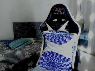 karoline-miss Sex Cam Show