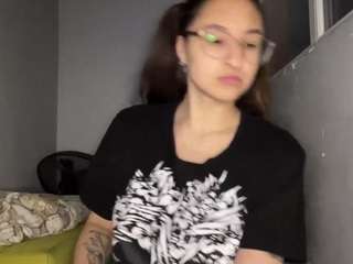 latoyiafabello live cam profile