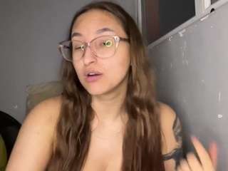 le modèle latoyiafabello est en webcam porno dans un show sur le site camsoda, il possède les tags suivants: doggy style,fingering,flashing,full nudity,normal,striptease,tattoos,teen 18,young adult,hd