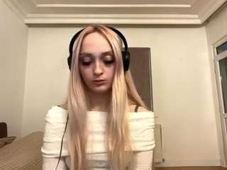 lynnettemckiver Live Webcam on CamSoda